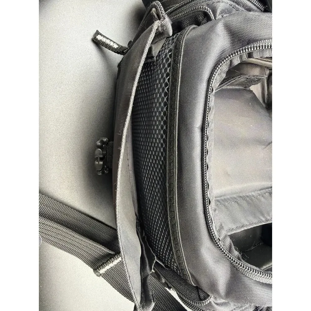 Targus DBUV02-02 Digital Video Camera Bag Black Travel Carry Case Shoulder Strap